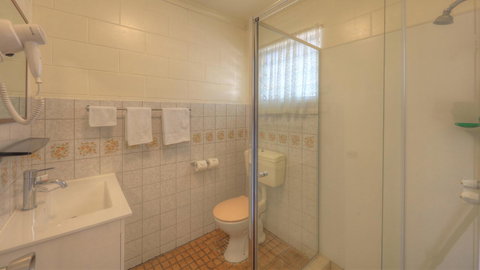 The Park Motel - ACT Tourism 26