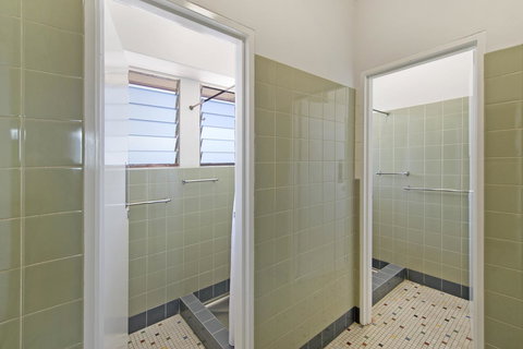 Palm Beach Hotel - ACT Tourism 26