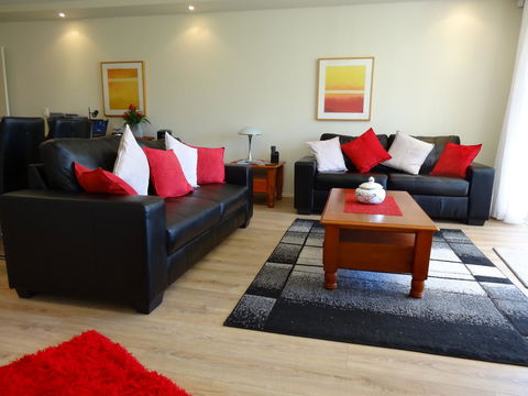 Waterfront Resort Villa With Buggy - ACT Tourism 4