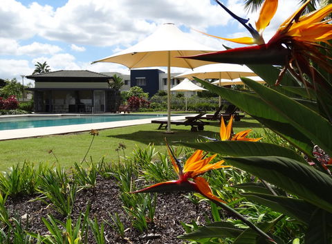 Waterfront Resort Villa With Buggy - ACT Tourism 24