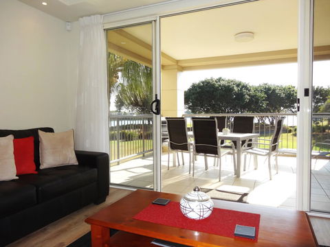 Waterfront Resort Villa With Buggy - ACT Tourism 20