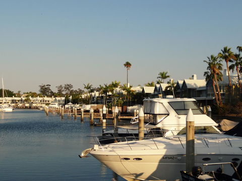 Waterfront Resort Villa With Buggy - ACT Tourism 28