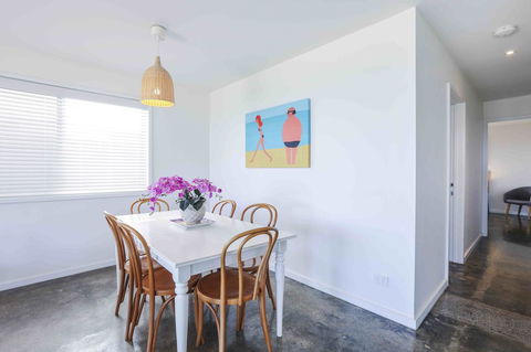 Sandbox Apartments - ACT Tourism 14