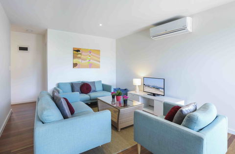 Sandbox Apartments - ACT Tourism 33