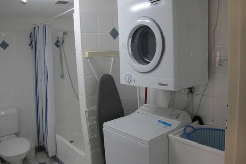 Grangewood Court Apartments - ACT Tourism 26