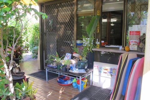 Grangewood Court Apartments - ACT Tourism 16