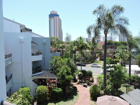 Grangewood Court Apartments - ACT Tourism 10