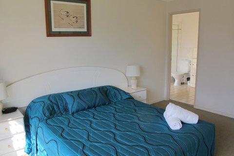 Grangewood Court Apartments - ACT Tourism 4