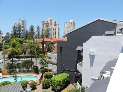 Grangewood Court Apartments - ACT Tourism 9