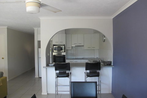 Grangewood Court Apartments - ACT Tourism 18