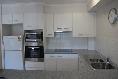 Grangewood Court Apartments - ACT Tourism 3