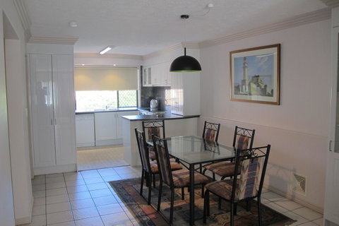 Grangewood Court Apartments - ACT Tourism 23