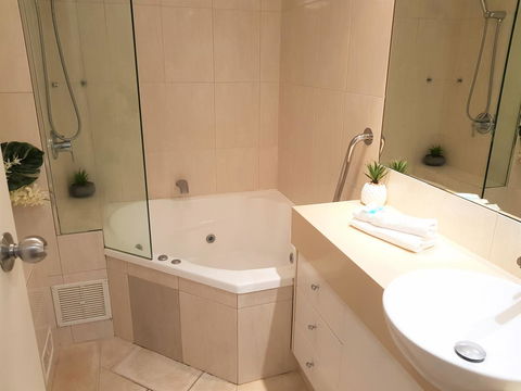Gemini Court Holiday Apartments - ACT Tourism 41