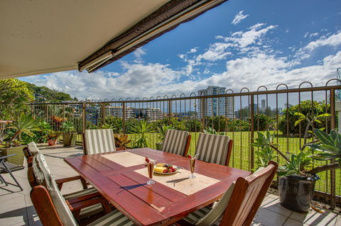 Gemini Court Holiday Apartments - ACT Tourism 3