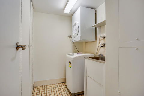 Gemini Court Holiday Apartments - ACT Tourism 6