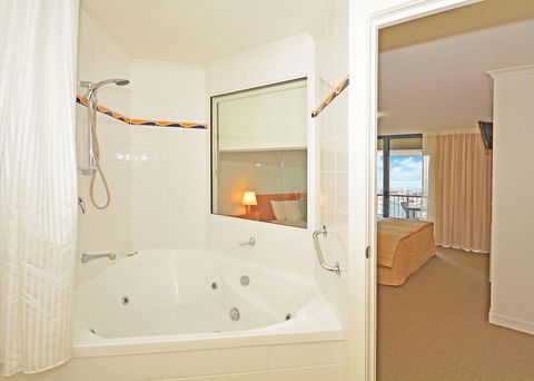 Mantra Hervey Bay - ACT Tourism 24