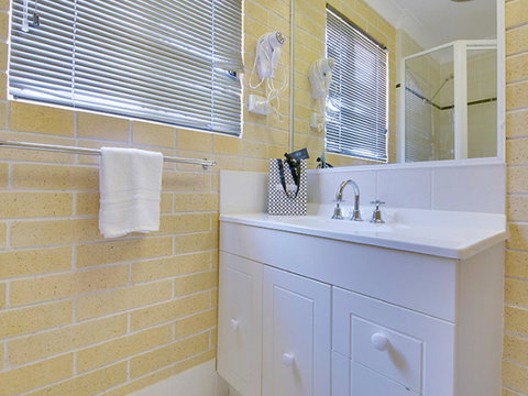 Murray Street Apartments - ACT Tourism 14