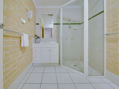 Murray Street Apartments - ACT Tourism 25