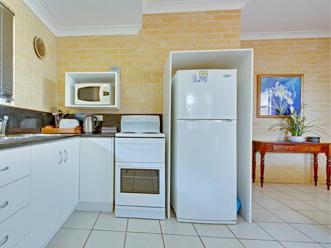 Murray Street Apartments - ACT Tourism 16