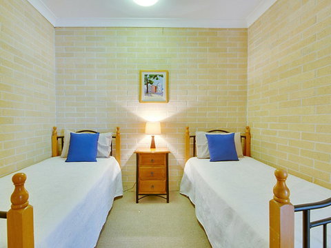 Murray Street Apartments - ACT Tourism 18