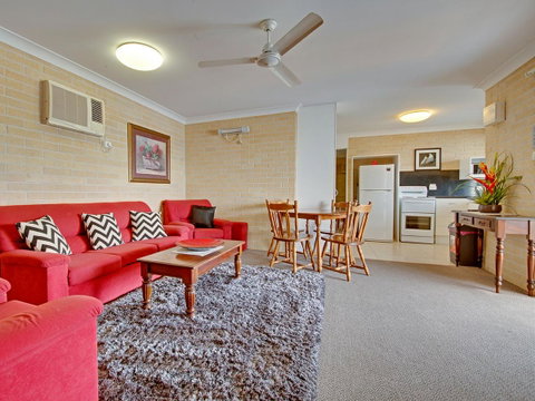 Murray Street Apartments - ACT Tourism 11
