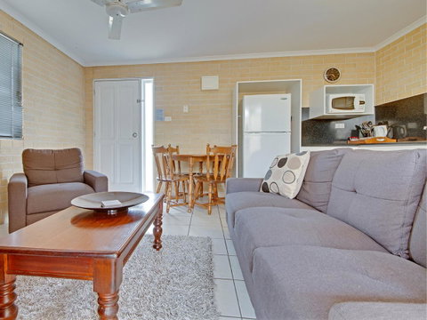 Murray Street Apartments - ACT Tourism 35