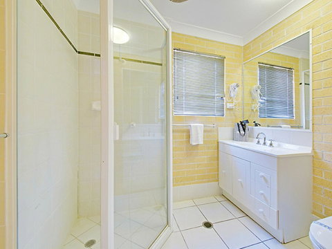 Murray Street Apartments - ACT Tourism 13