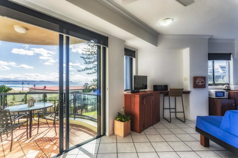 Komune Resort And Beach Club Greenmount Beach - ACT Tourism 13