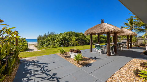 Bilinga Beach Motel - ACT Tourism 19