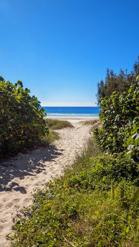 Bilinga Beach Motel - ACT Tourism 26