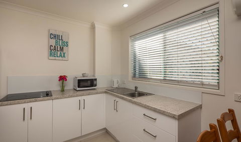 Bilinga Beach Motel - ACT Tourism 38