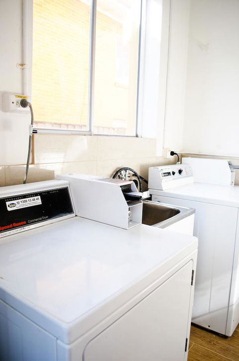 Bilinga Beach Motel - ACT Tourism 33