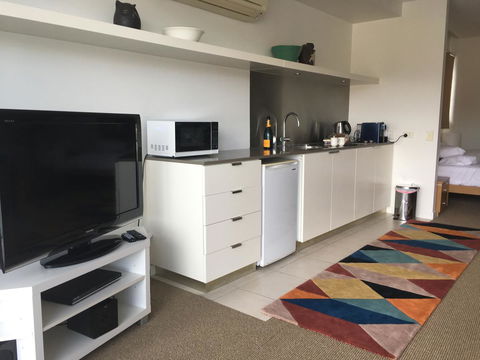 Absolute Waterfront Magnetic Island - ACT Tourism 9