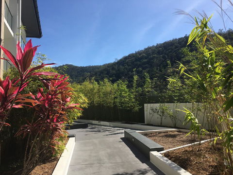 Absolute Waterfront Magnetic Island - ACT Tourism 6