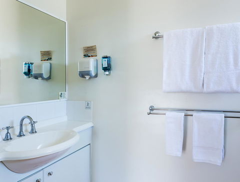 Anchor Motel Noosa - ACT Tourism 35
