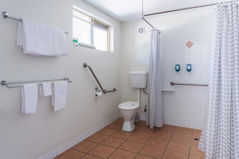 Anchor Motel Noosa - ACT Tourism 28