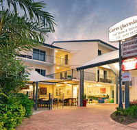 Cairns Queenslander Hotel  Apartments