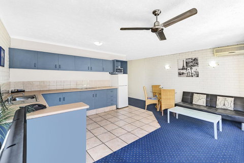 Broadbeach Travel Inn Apartments - ACT Tourism 32