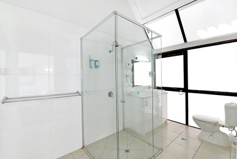 Broadbeach Travel Inn Apartments - ACT Tourism 4