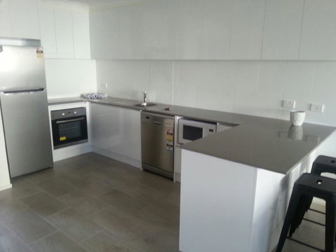 Broadbeach Travel Inn Apartments - ACT Tourism 38