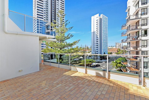 Broadbeach Travel Inn Apartments - ACT Tourism 5