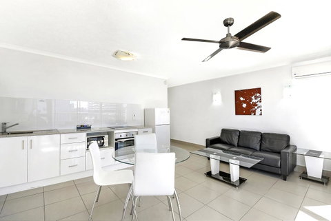 Broadbeach Travel Inn Apartments - ACT Tourism 27