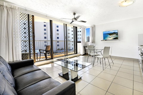 Broadbeach Travel Inn Apartments - ACT Tourism 24