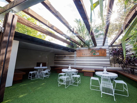 Eatons Hill Hotel - ACT Tourism 39