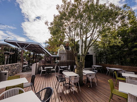 Eatons Hill Hotel - ACT Tourism 36