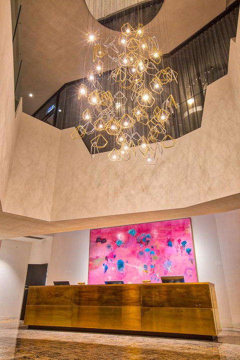 Eatons Hill Hotel - ACT Tourism 5
