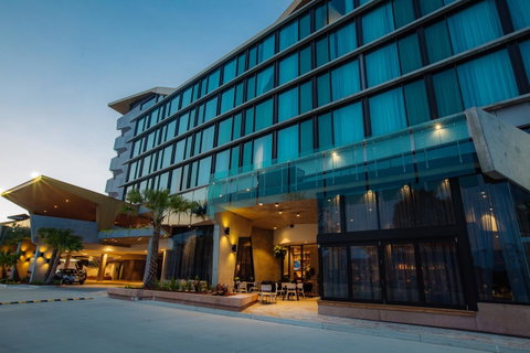 Eatons Hill Hotel - ACT Tourism 2