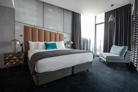 Eatons Hill Hotel - ACT Tourism 30