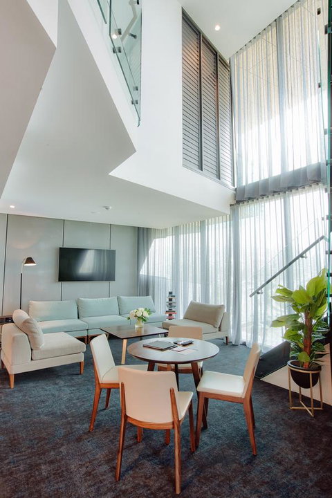 Eatons Hill Hotel - ACT Tourism 18