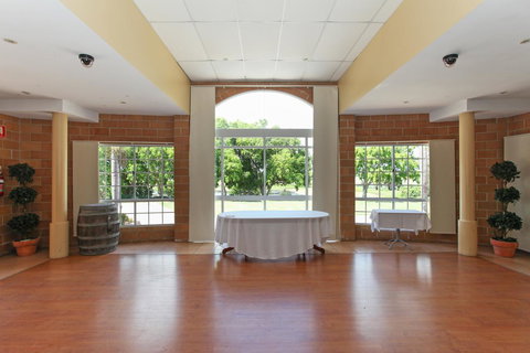 Windmill Motel & Events Centre - ACT Tourism 20